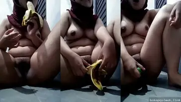 Barbiela Eksperimen Colmek Buah Sampai Squirt